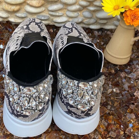 SESTO MEUCCI CUPID SNEAKER Size 6.5M. Snakeskin w/clear stones for bling. EUC! - Picture 3 of 7